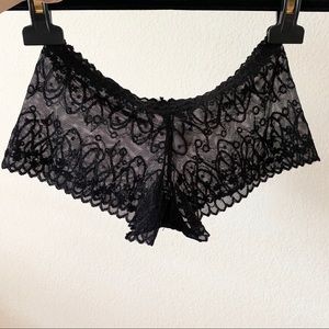 Lace boy short underwear